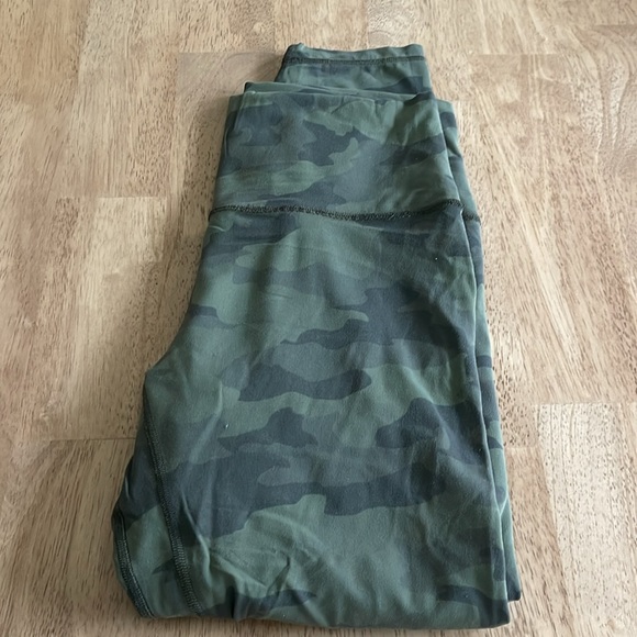 Camo Lululemon Leggings - Picture 1 of 15